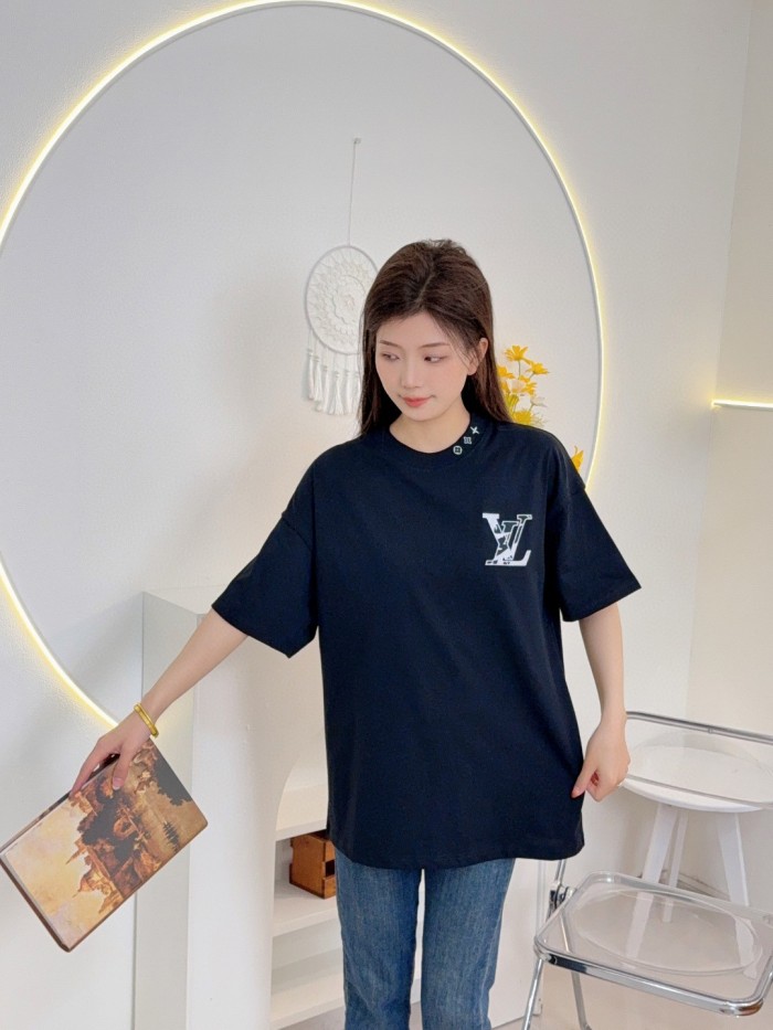 Clothes Louis Vuitton 20250329-5