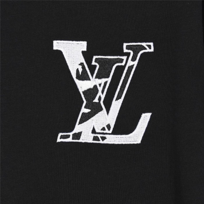 Clothes Louis Vuitton 20250329-5