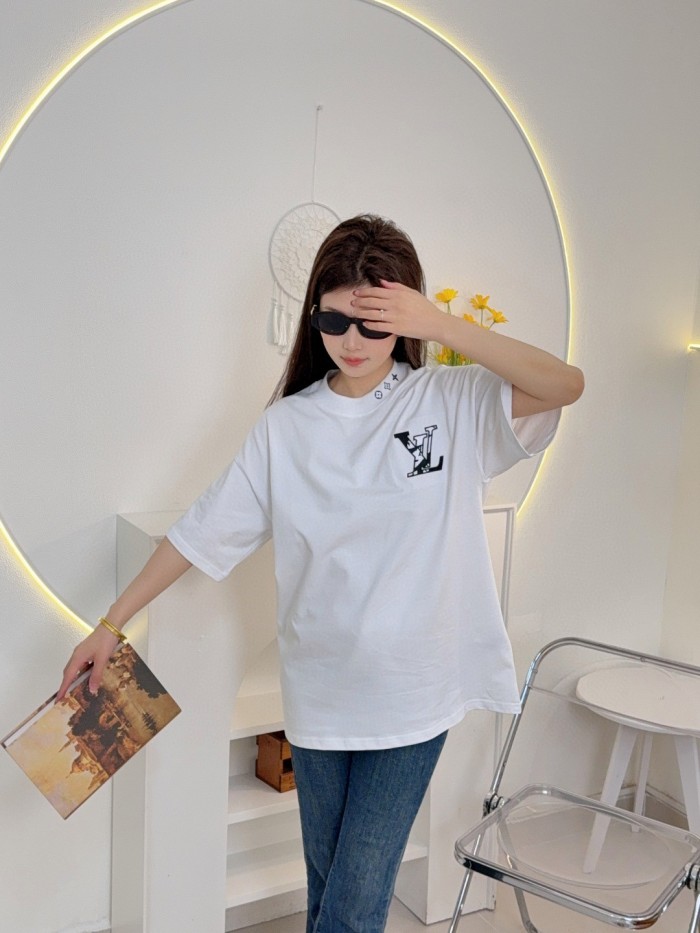 Clothes Louis Vuitton 20250329-6