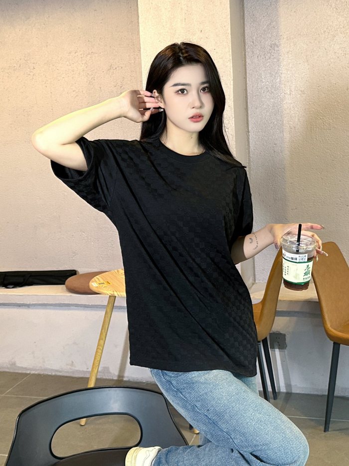 Clothes Louis Vuitton 20250329-3