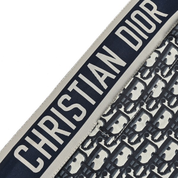  Clothes Dior 20250329-1