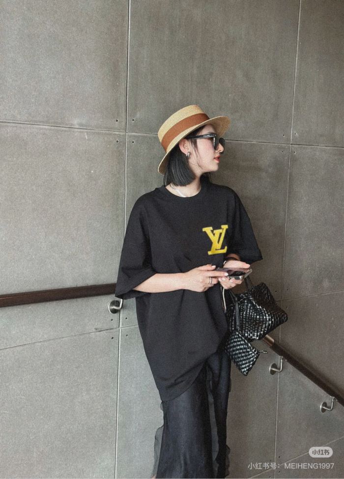  Clothes Louis Vuitton 20250331-1