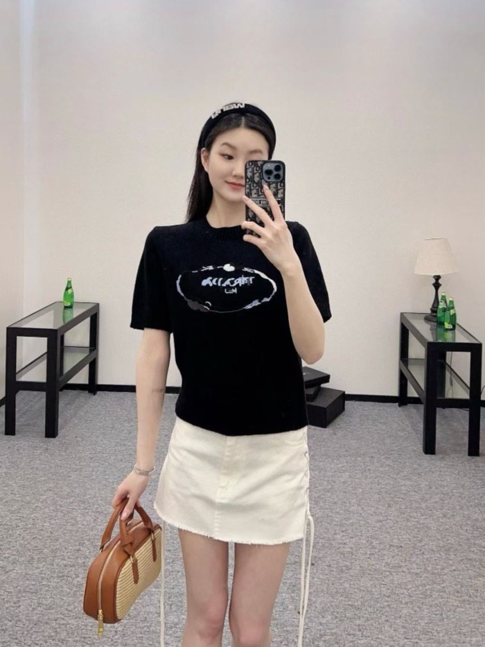 Clothes Prada 20250331-1