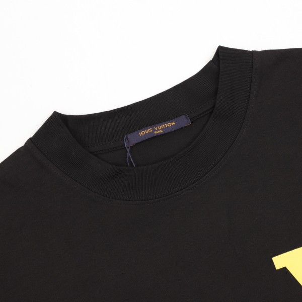  Clothes Louis Vuitton 20250331-1