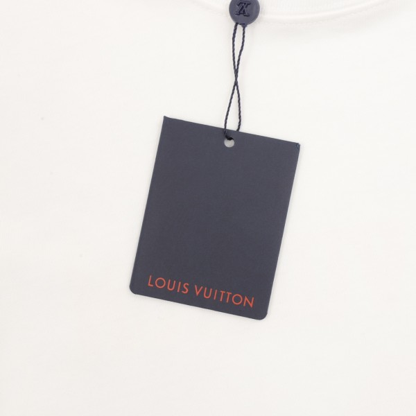  Clothes Louis Vuitton 20250331-2