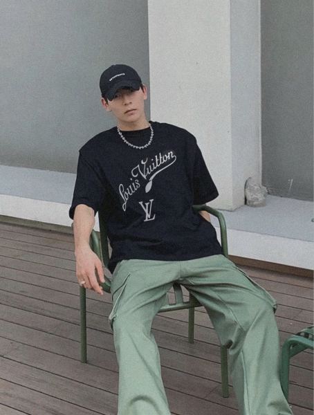  Clothes Louis Vuitton 20250331-3