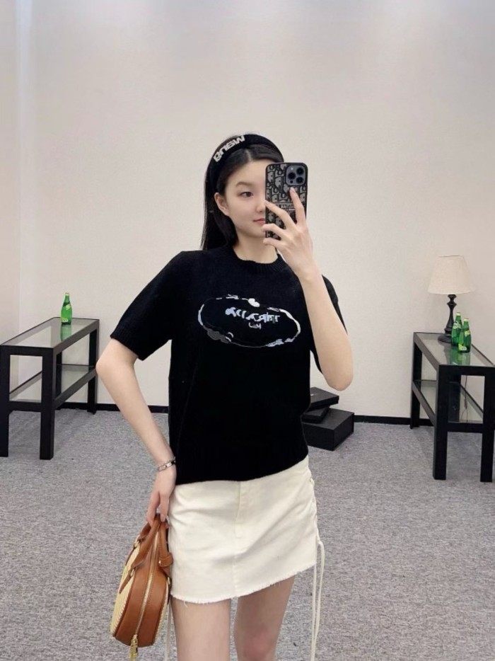 Clothes Prada 20250331-1