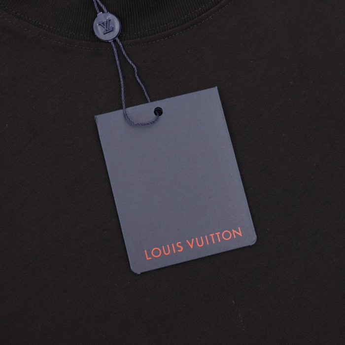  Clothes Louis Vuitton 20250331-1