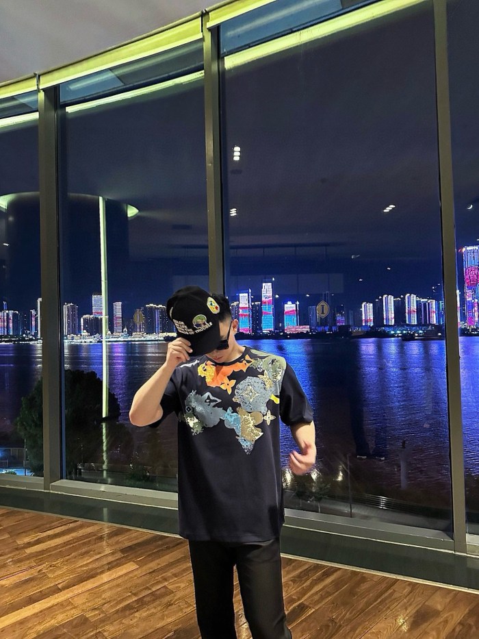 Clothes Louis Vuitton 20250401-1