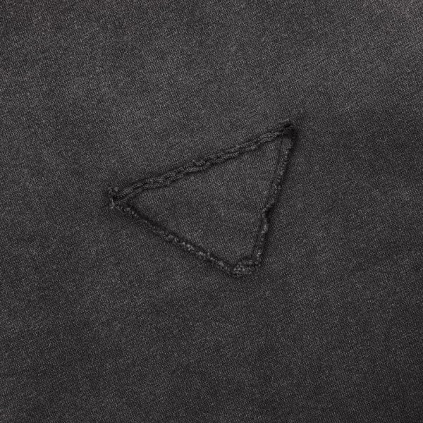  Clothes Prada 20250401-1