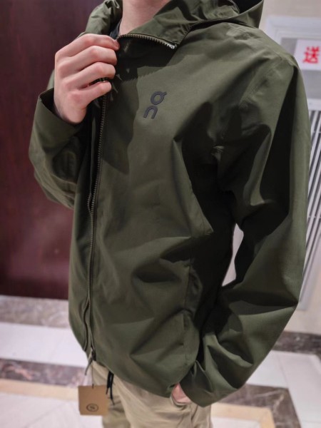  Clothes On 20250401-2