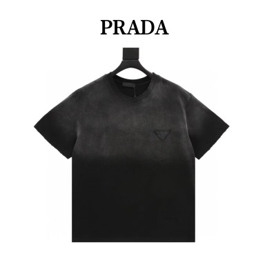  Clothes Prada 20250401-1