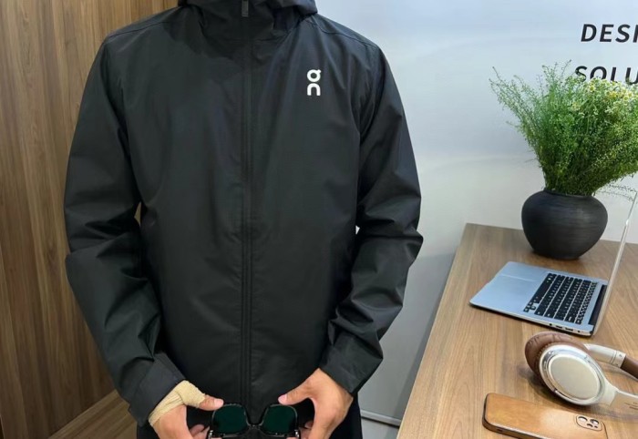  Clothes On 20250401-1