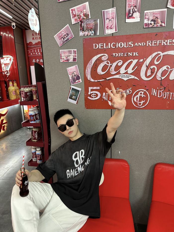 Clothes Balenciaga 20250401-1