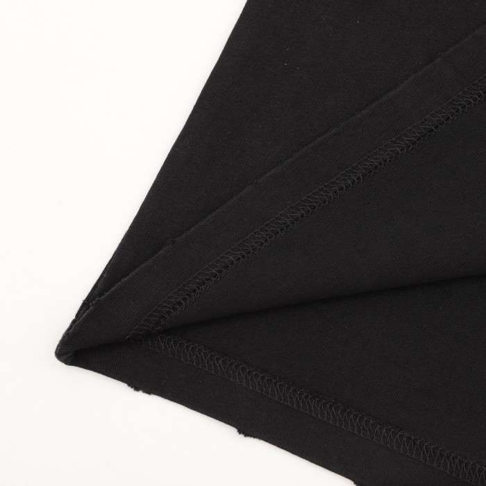  Clothes Prada 20250401-1