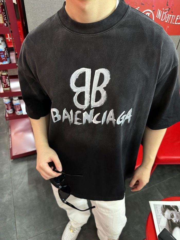Clothes Balenciaga 20250401-1