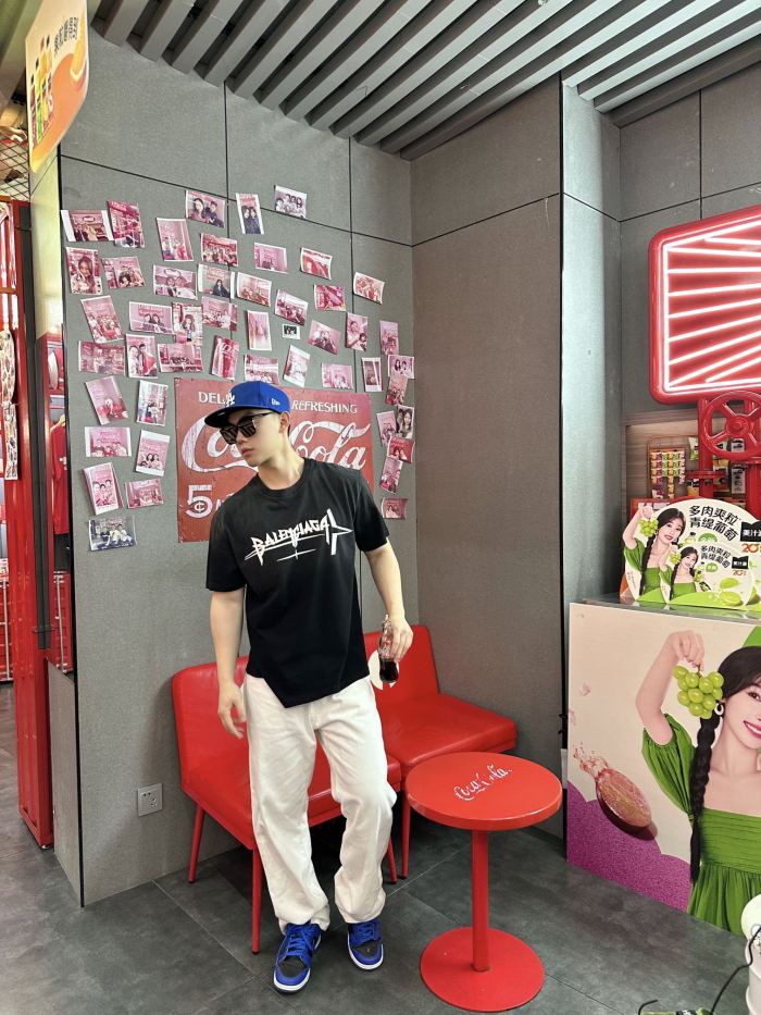  Clothes Balenciaga 20250401-2