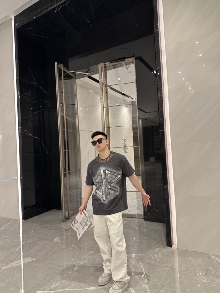 Clothes Balenciaga 20250401-3