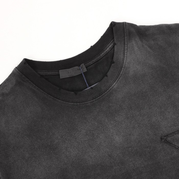  Clothes Prada 20250401-1