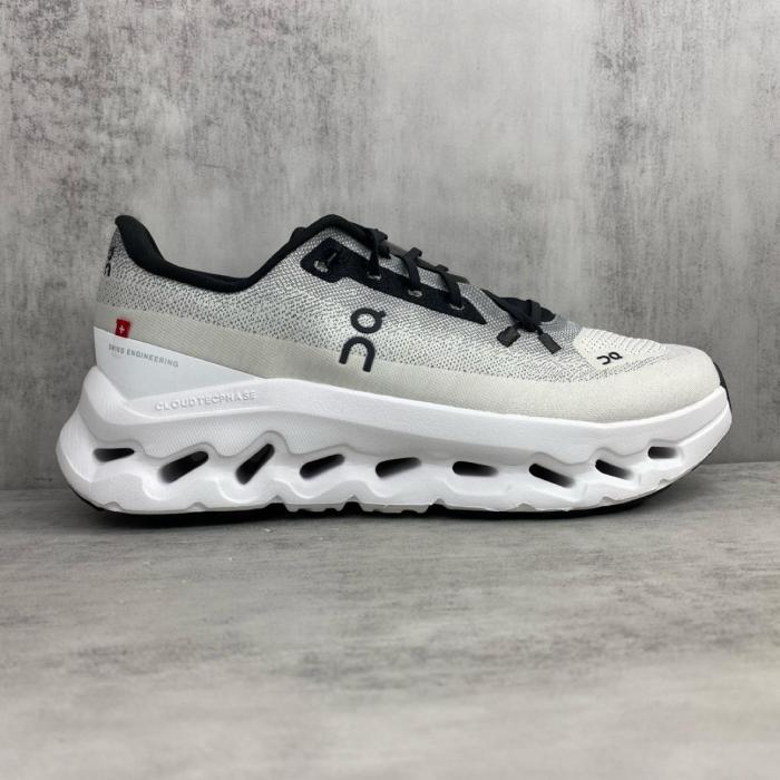 On Running Cloudtilt Black Ivory