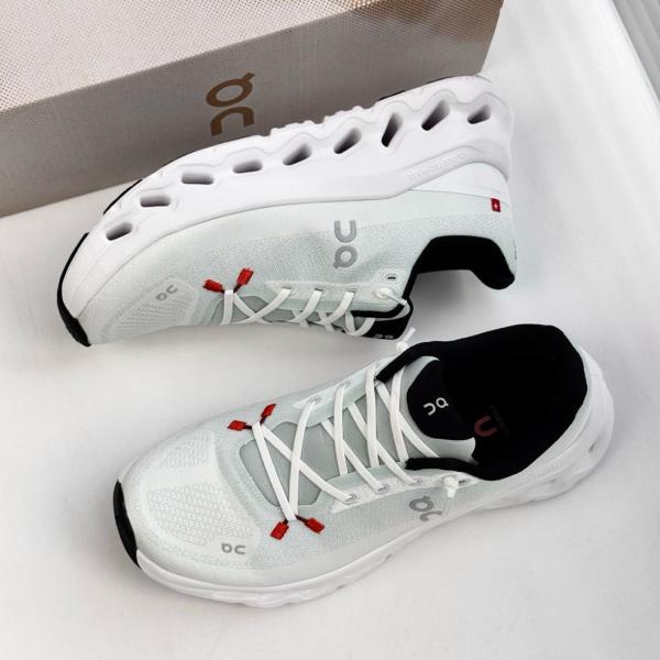 On Running Cloudtilt Mineral Ivory