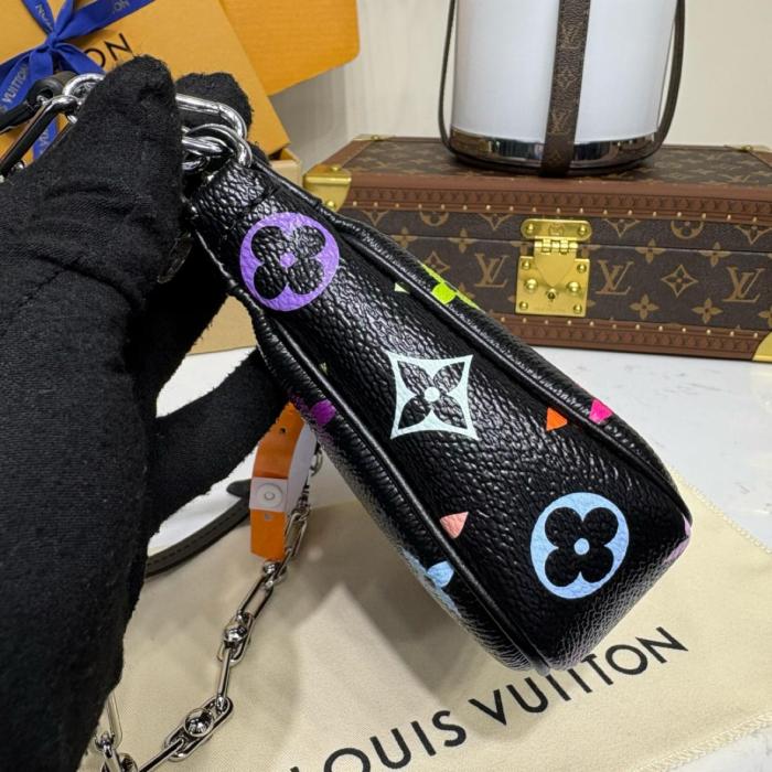 LOUIS VUITTON X Takashi Murakami Pochette Accessoires Black Multicolored M13663 size 22*4*13 cm 