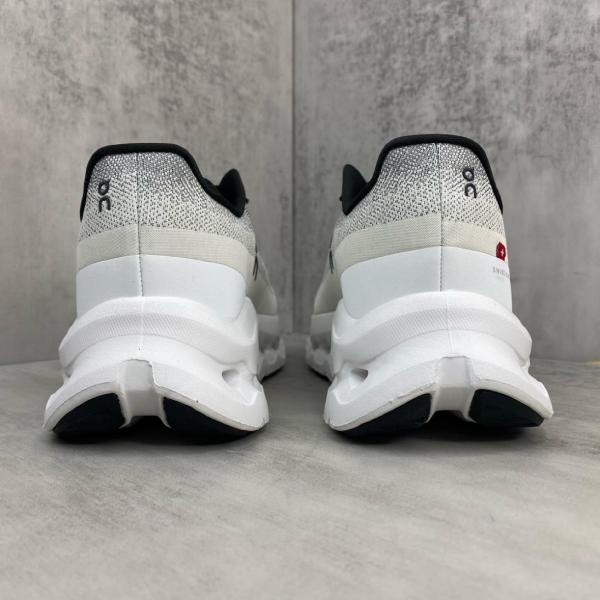 On Running Cloudtilt Black Ivory