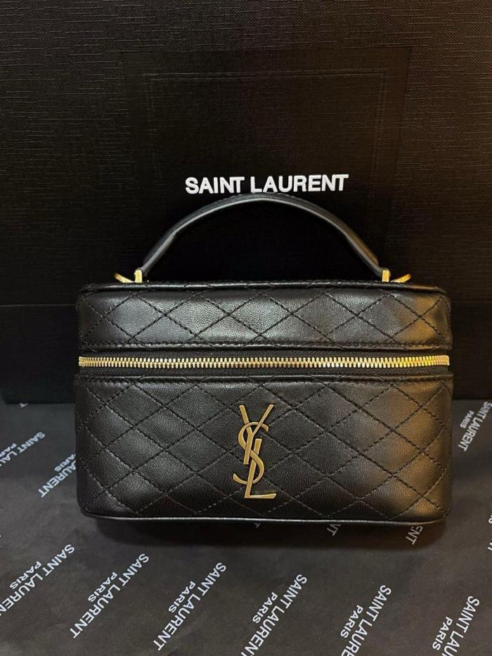 SAINT LAURENT GABYVanity Sheepskin One Shoulder Crossbody Clutches Mini Women's Black 766731-1EL07-1000 size 18*6.5*11 cm