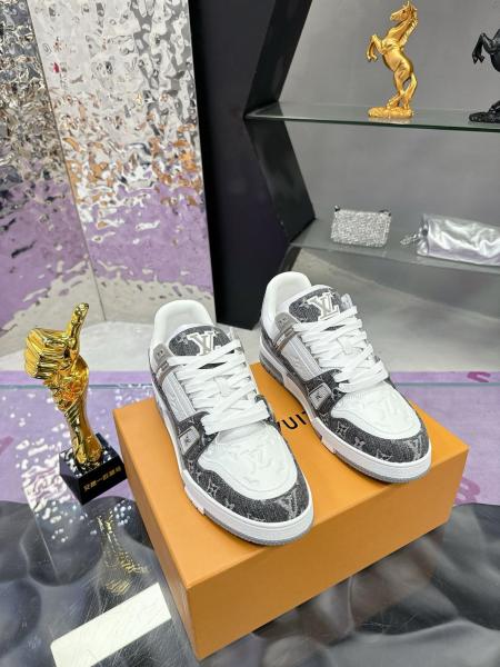 Louis Vuitton Trainer Monogram Denim Grey White