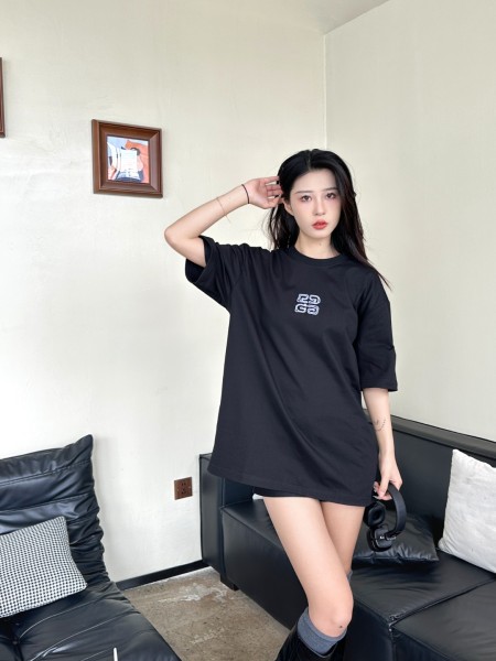  Clothes Givenchy 20250410-3