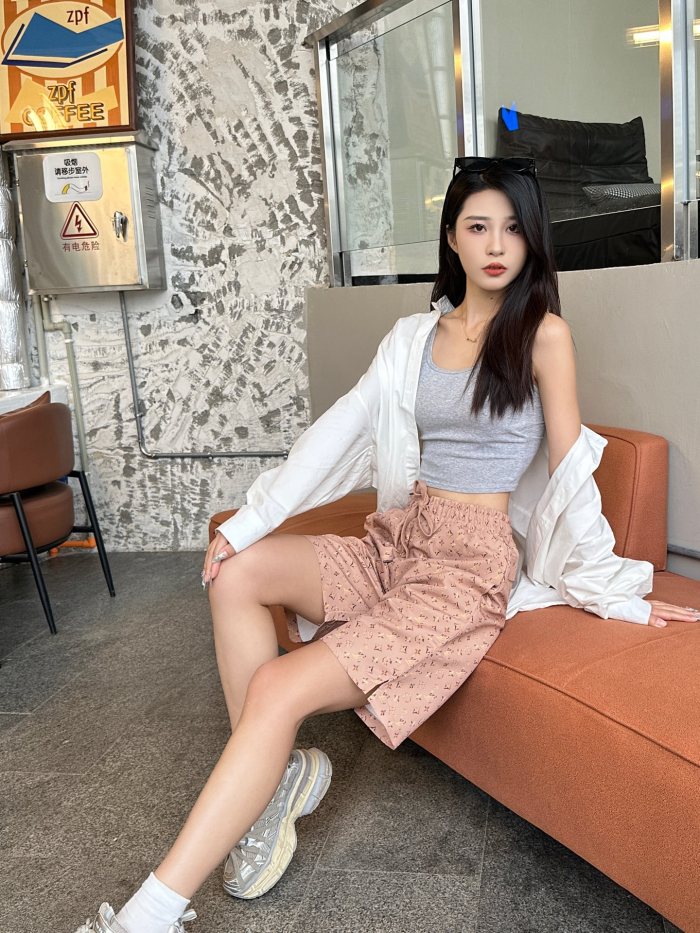 Clothes Louis Vuitton 20250410-2