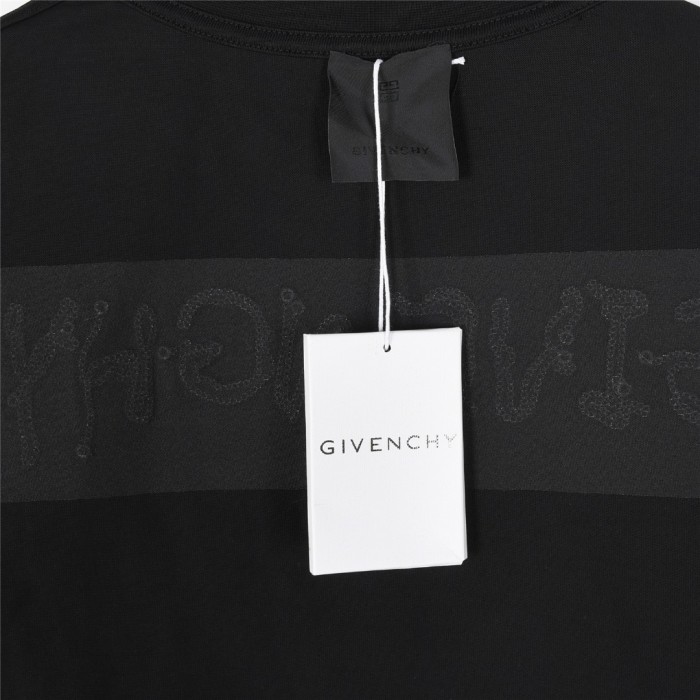  Clothes Givenchy 20250410-3