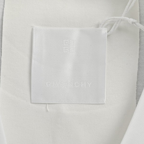 Clothes Givenchy 20250410-2