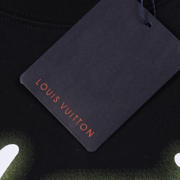  Clothes Louis Vuitton 20250410-5