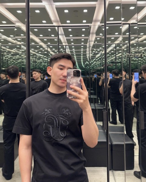 Clothes Givenchy 20250410-1