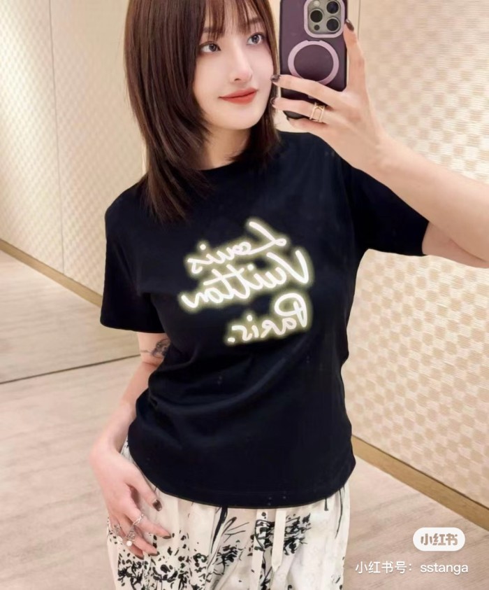  Clothes Louis Vuitton 20250410-5