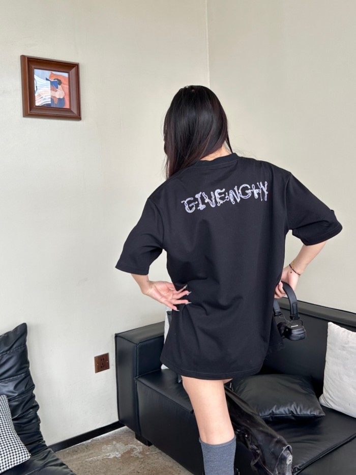  Clothes Givenchy 20250410-3