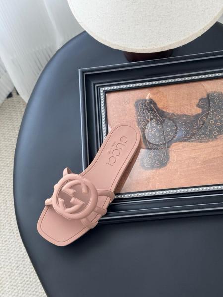 GUCCI Interlocking Slide Slippers Women's Light Beige