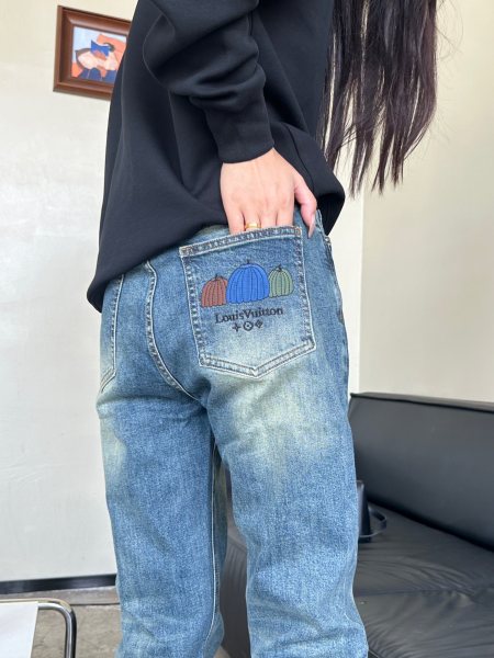 Clothes Louis Vuitton 20250419-11