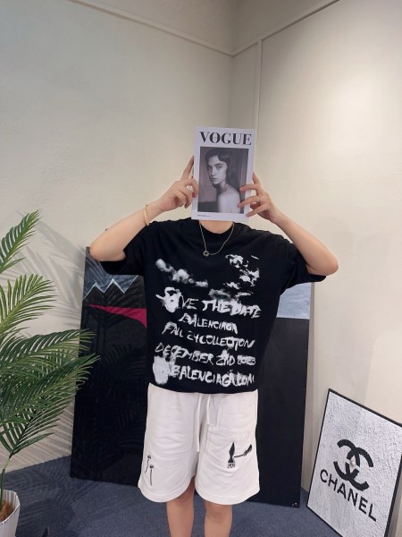 Clothes Louis Vuitton 20250419-2