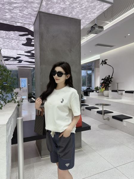 Clothes Prada 20250419-1