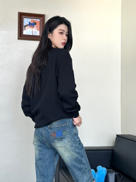 Clothes Louis Vuitton 20250419-11