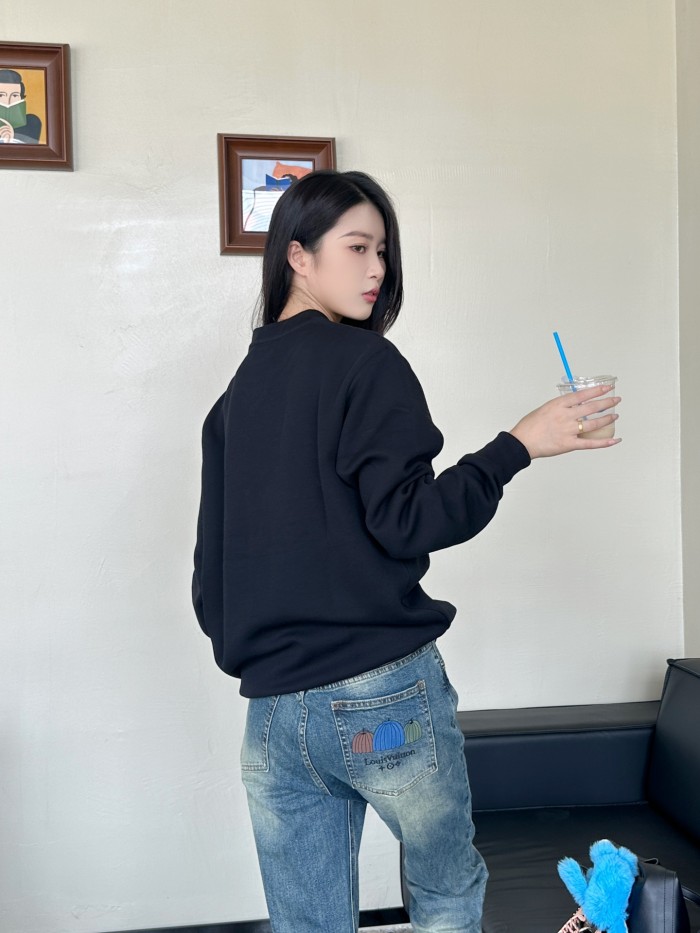 Clothes Louis Vuitton 20250419-11