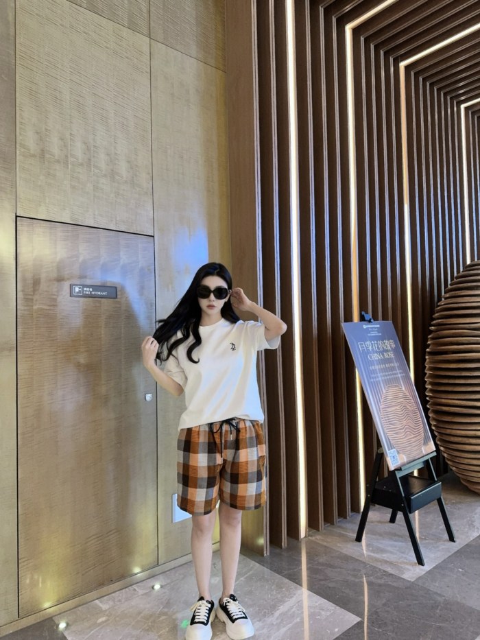 Clothes Louis Vuitton 20250419-15