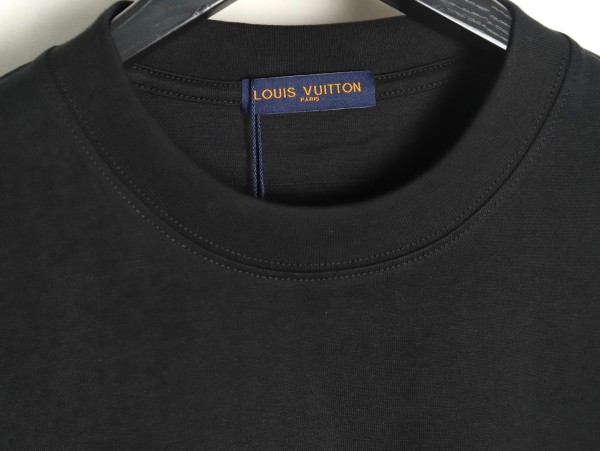 Clothes Louis Vuitton 20250419-4