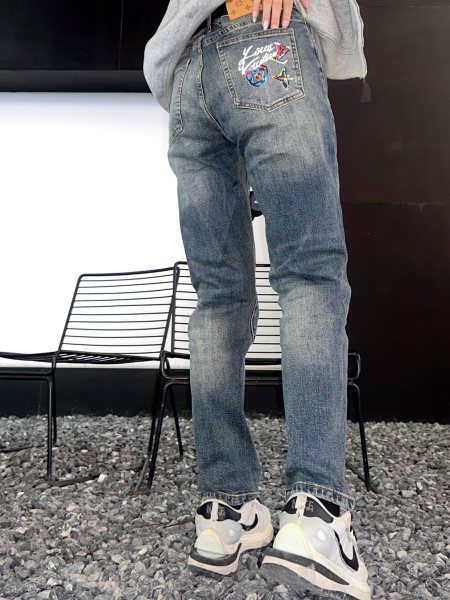 Clothes Louis Vuitton 20250419-13