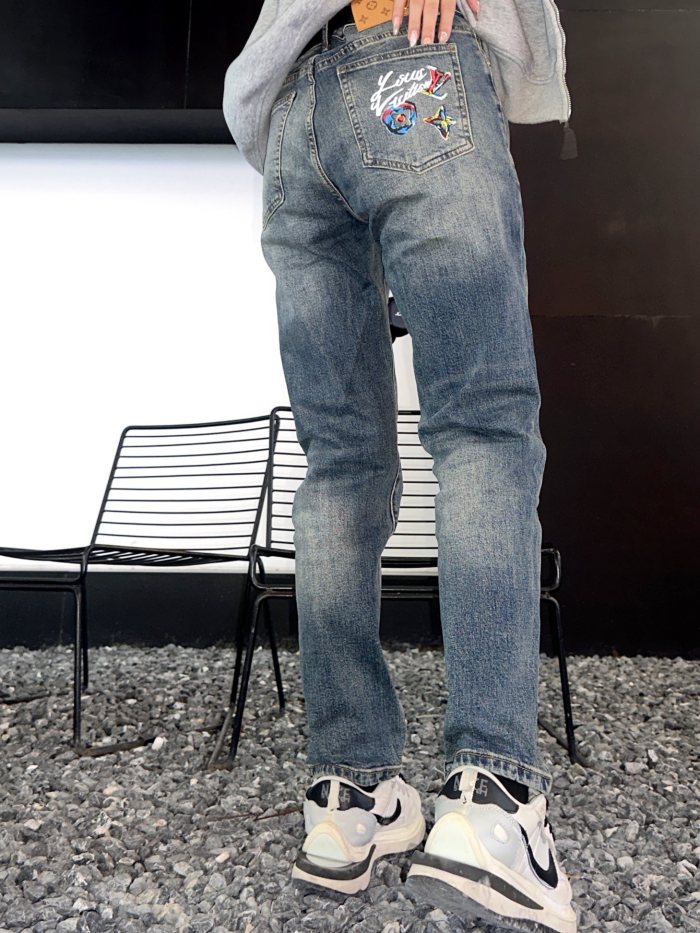 Clothes Louis Vuitton 20250419-13