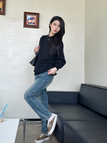 Clothes Louis Vuitton 20250419-11