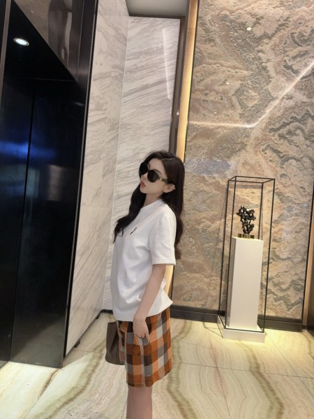 Clothes Louis Vuitton 20250419-15