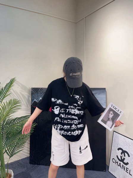 Clothes Louis Vuitton 20250419-2